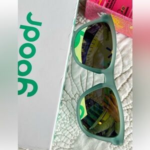 Goodr Green Sunglasses